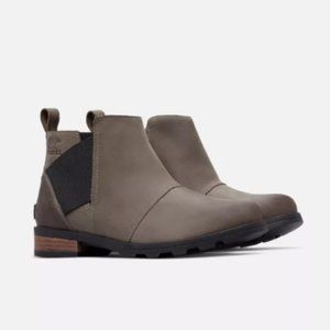 Sorel Emelie Chelsea Boot Size 8